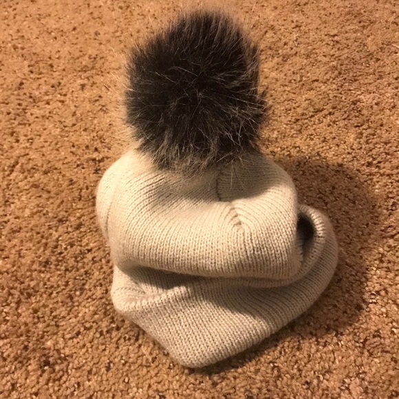 Gray beanie - Picture 2 of 3
